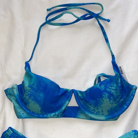 Bikini set - Picture 2 of 4